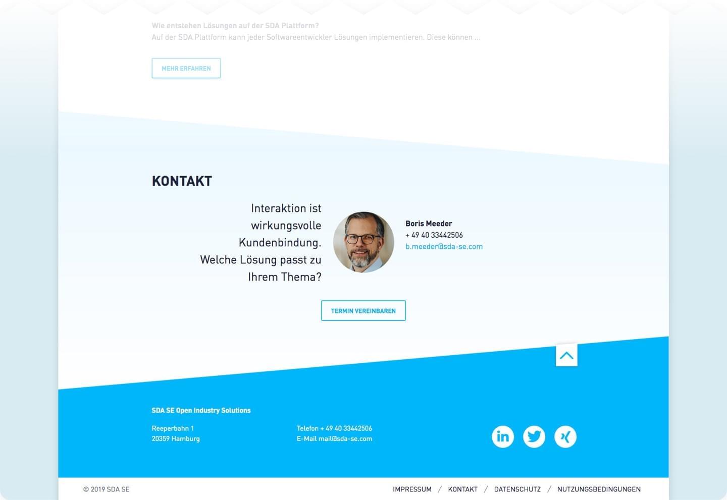 The screenshot shows the footer section with contact to SDA SE and social media profiles